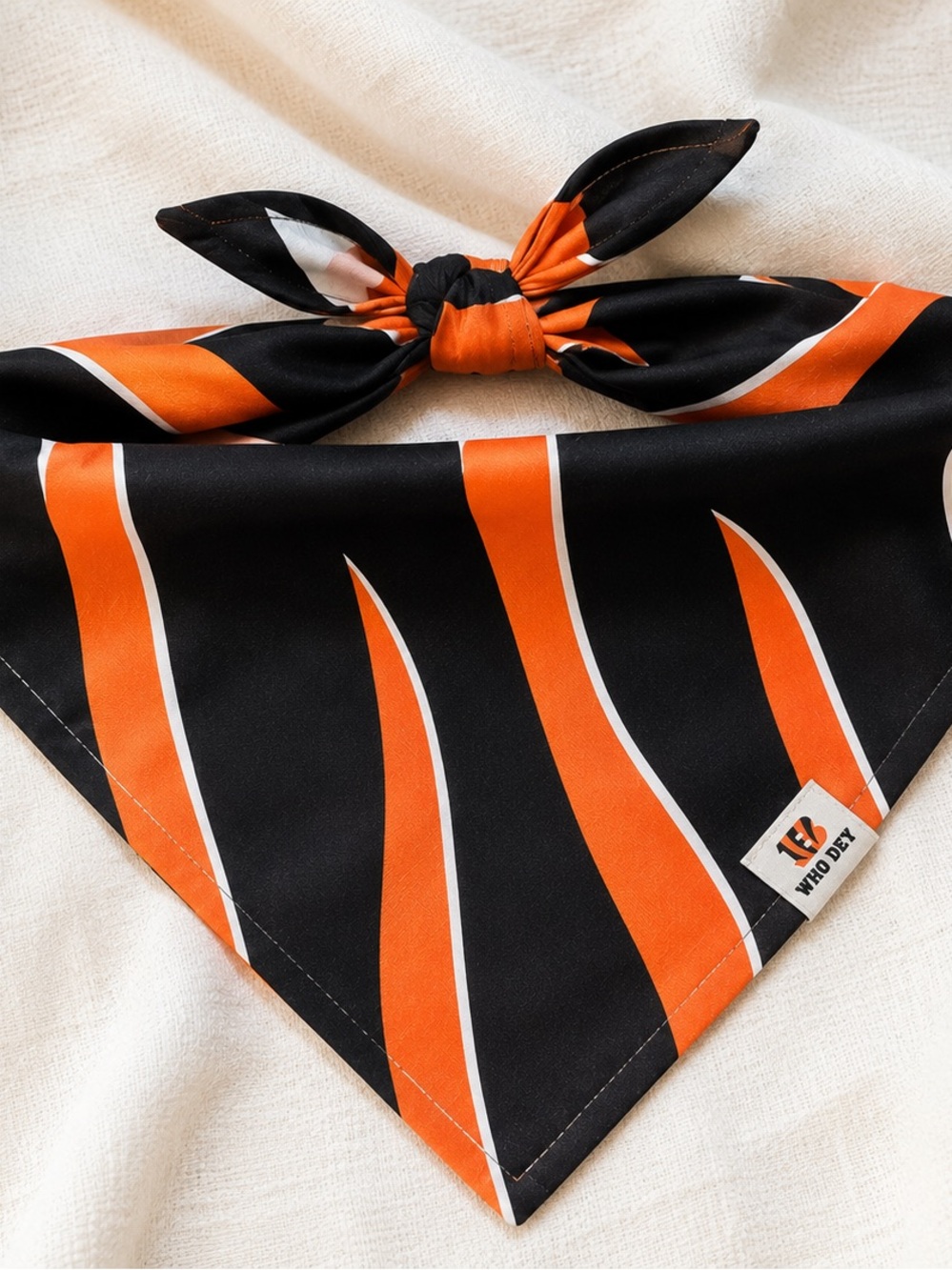 Cincinnati Bengals Dog Bandana - Picture 2 of 8